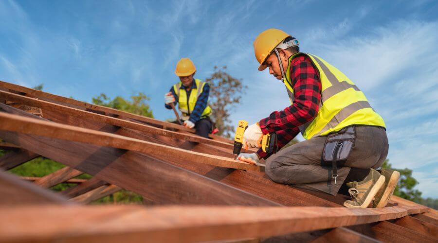Expert Emergency Roof Repairs services in Webberville, MI